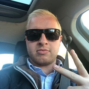 Meet your Posher, Justin